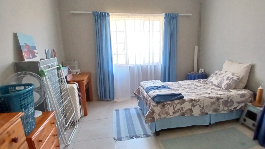 To Let 3 Bedroom Property for Rent in Sydenham Eastern Cape